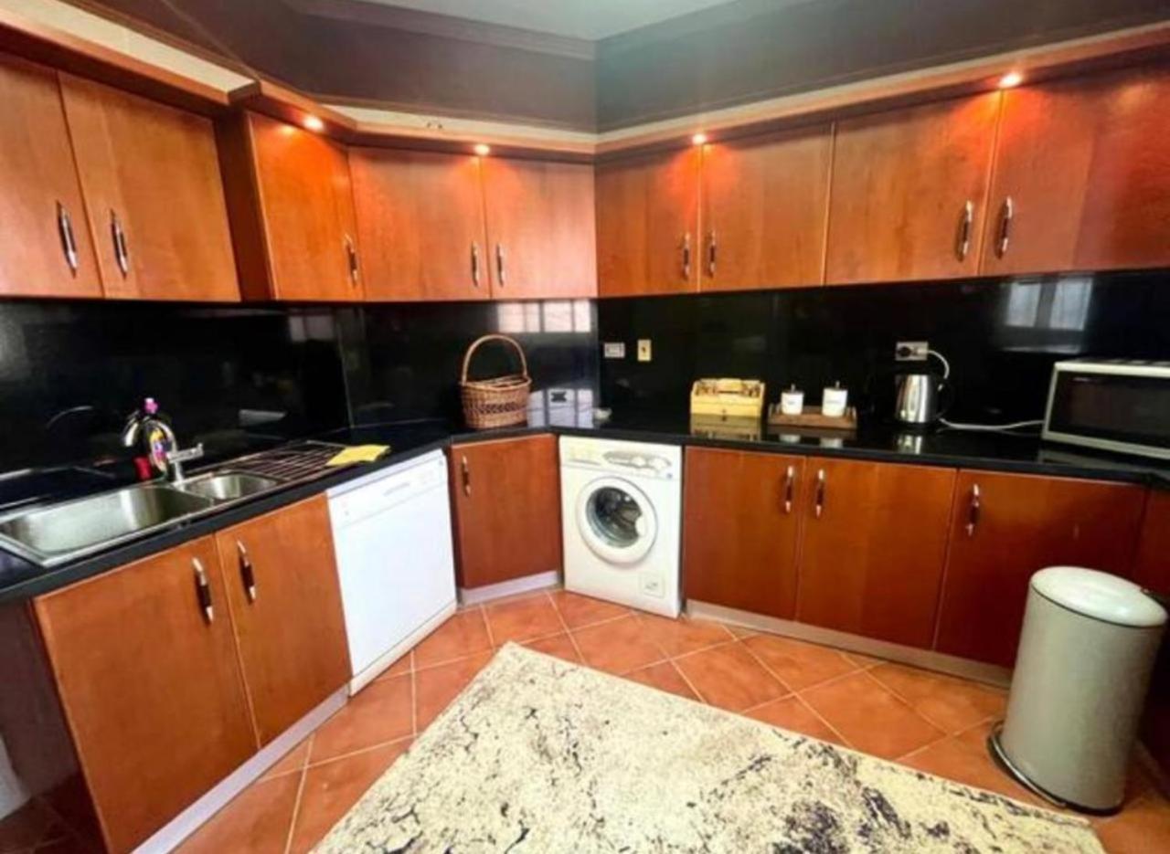 A Sea View Spacious Cheering 5 Bedroom Villa Ain Sokhna "Ain Bay" فيلا كاملة للإيجار قرية العين باي Ain Sukhna Bagian luar foto