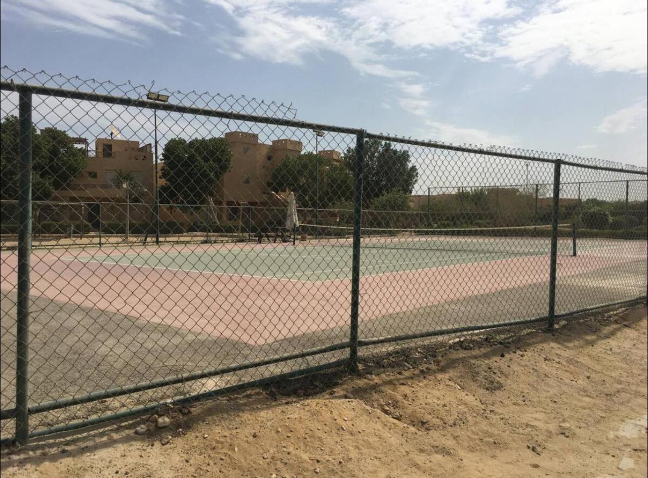 A Sea View Spacious Cheering 5 Bedroom Villa Ain Sokhna "Ain Bay" فيلا كاملة للإيجار قرية العين باي Ain Sukhna Bagian luar foto