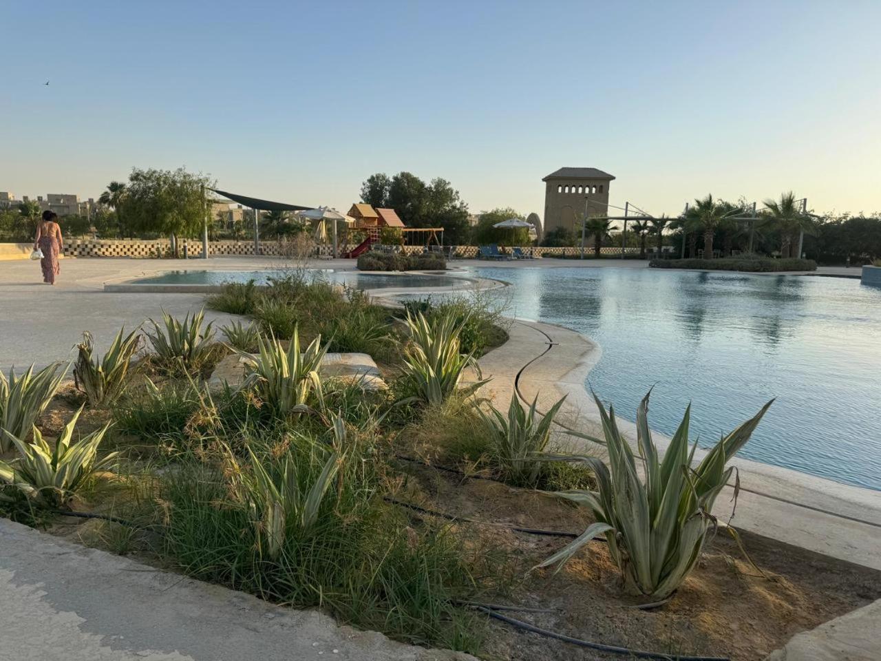 A Sea View Spacious Cheering 5 Bedroom Villa Ain Sokhna "Ain Bay" فيلا كاملة للإيجار قرية العين باي Ain Sukhna Bagian luar foto