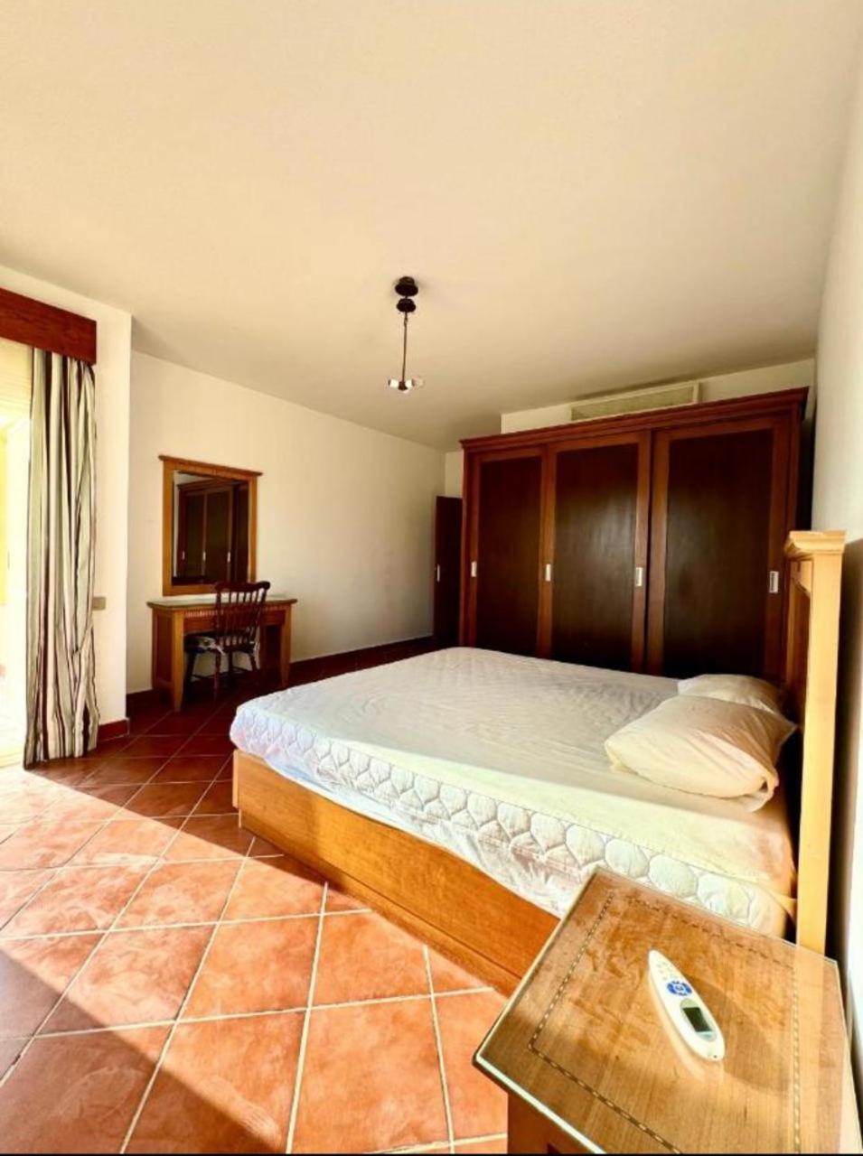 A Sea View Spacious Cheering 5 Bedroom Villa Ain Sokhna "Ain Bay" فيلا كاملة للإيجار قرية العين باي Ain Sukhna Bagian luar foto