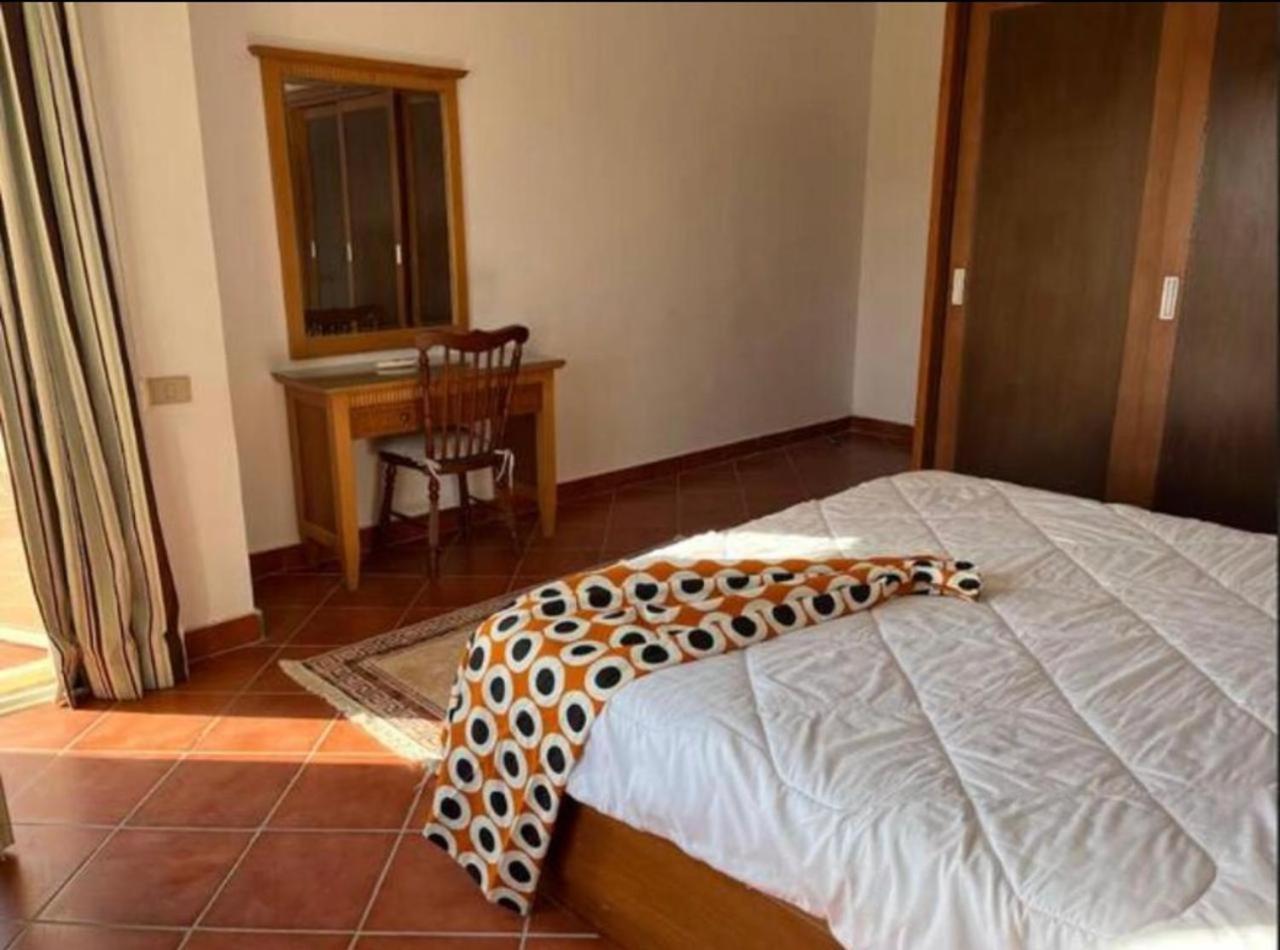 A Sea View Spacious Cheering 5 Bedroom Villa Ain Sokhna "Ain Bay" فيلا كاملة للإيجار قرية العين باي Ain Sukhna Bagian luar foto